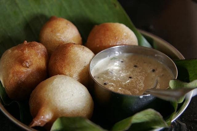 Golibaje with Coconut Chutney