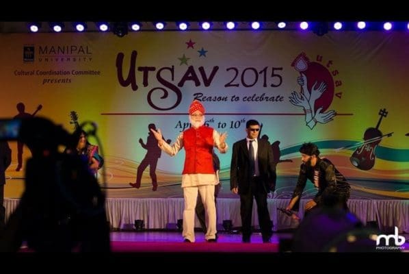 Narendra Modi on stage Manipal Utsav 2015
