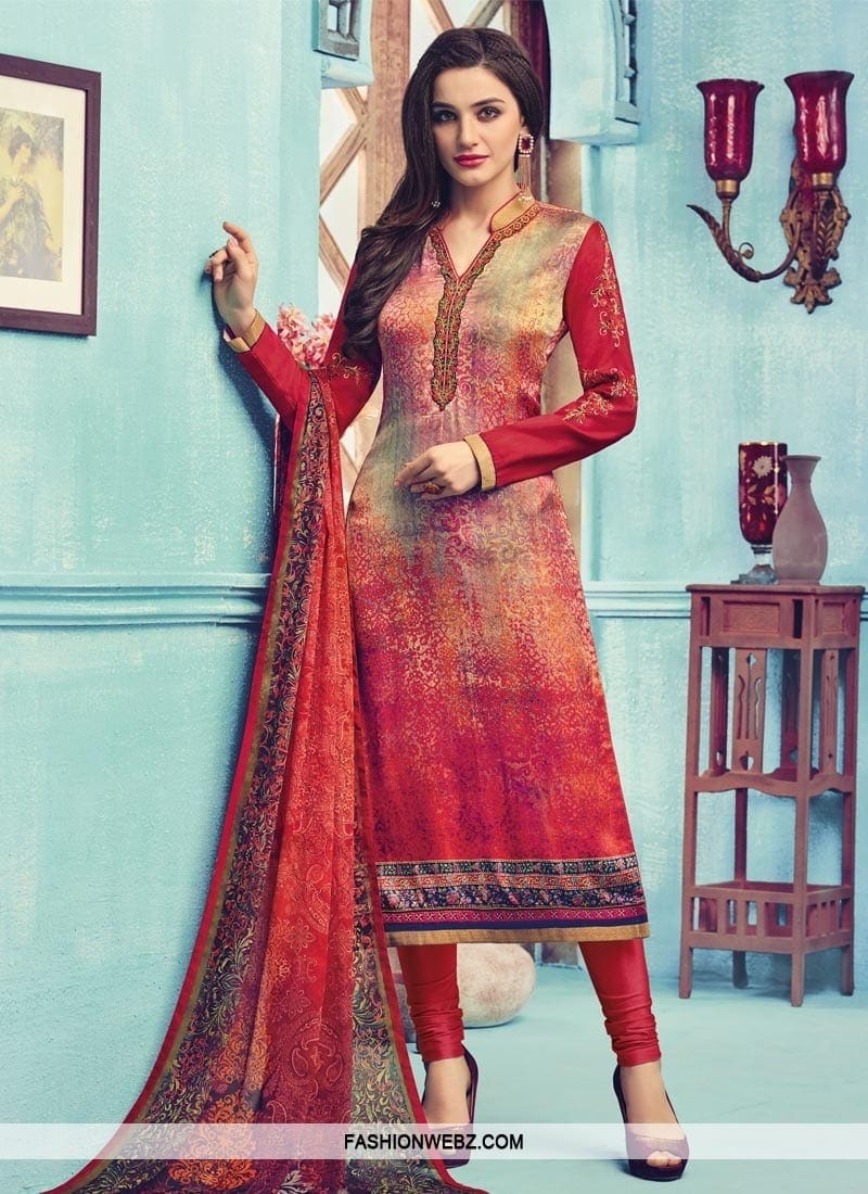 Go ease with a salwar kameez as an official attire 6